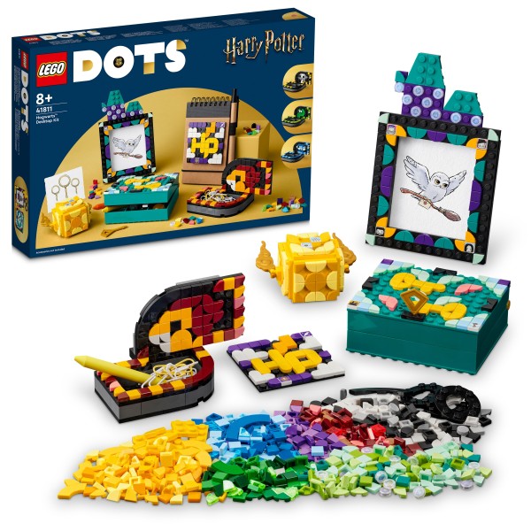 LEGO® DOTS Hogwarts™ Schreibtisch-Set (41811)